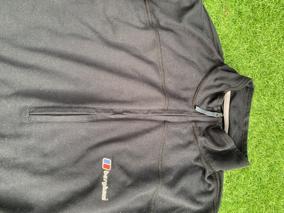 Mens Large Berghaus Tech T gore-Tex long sleeve half zip hiking camping walking - Picture 2 of 8